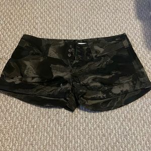 Women’s Camo Shorts